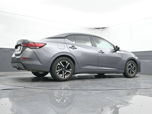 Used 2024 Nissan Sentra SV FWD image 33