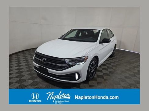 Used 2024 Volkswagen Jetta Sport FWD image 1