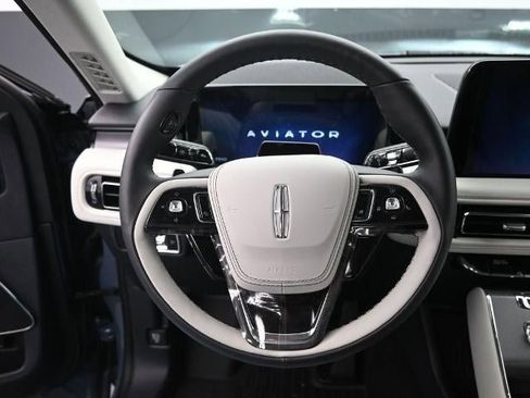 New 2026 Lincoln Aviator AWD image 23