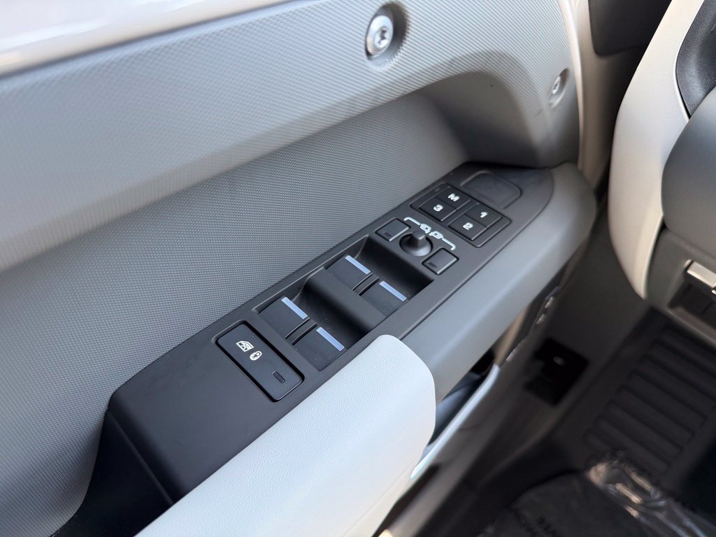 New 2026 Land Rover Defender 110 S AWD/4WD image 16