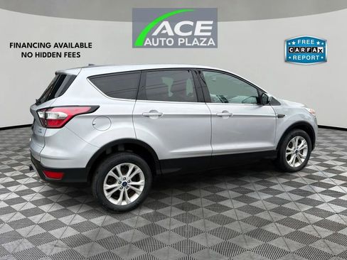 Used 2017 Ford Escape SE image 5