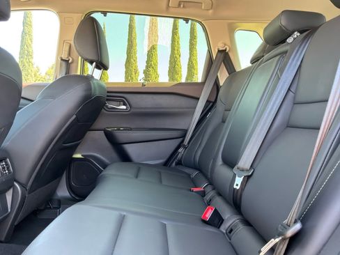 Used 2023 Nissan Rogue SV w/ SV Premium B Package AWD/4WD image 20