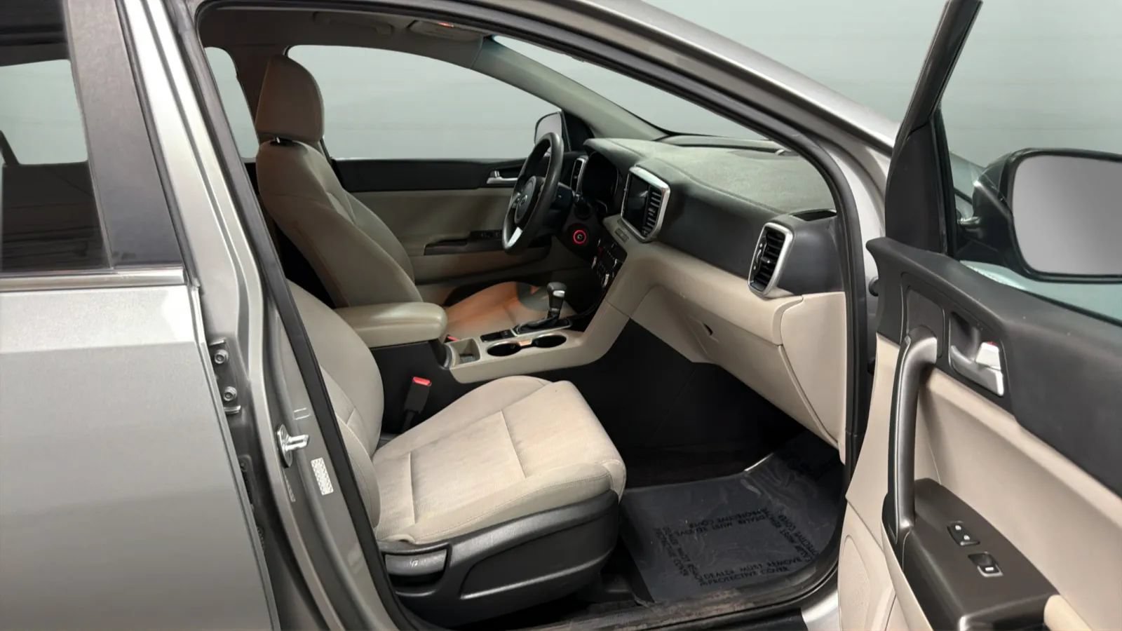 Used 2020 Kia Sportage LX FWD image 21