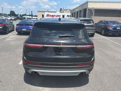 Used 2022 Lincoln Corsair AWD w/ Premium Package image 4