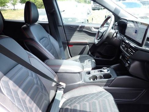 Certified 2023 Ford Escape ST-Line Elite w/ Premium Technology Package image 10