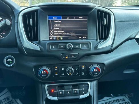 Used 2022 GMC Terrain SLE w/ Driver Convenience Package AWD/4WD image 18