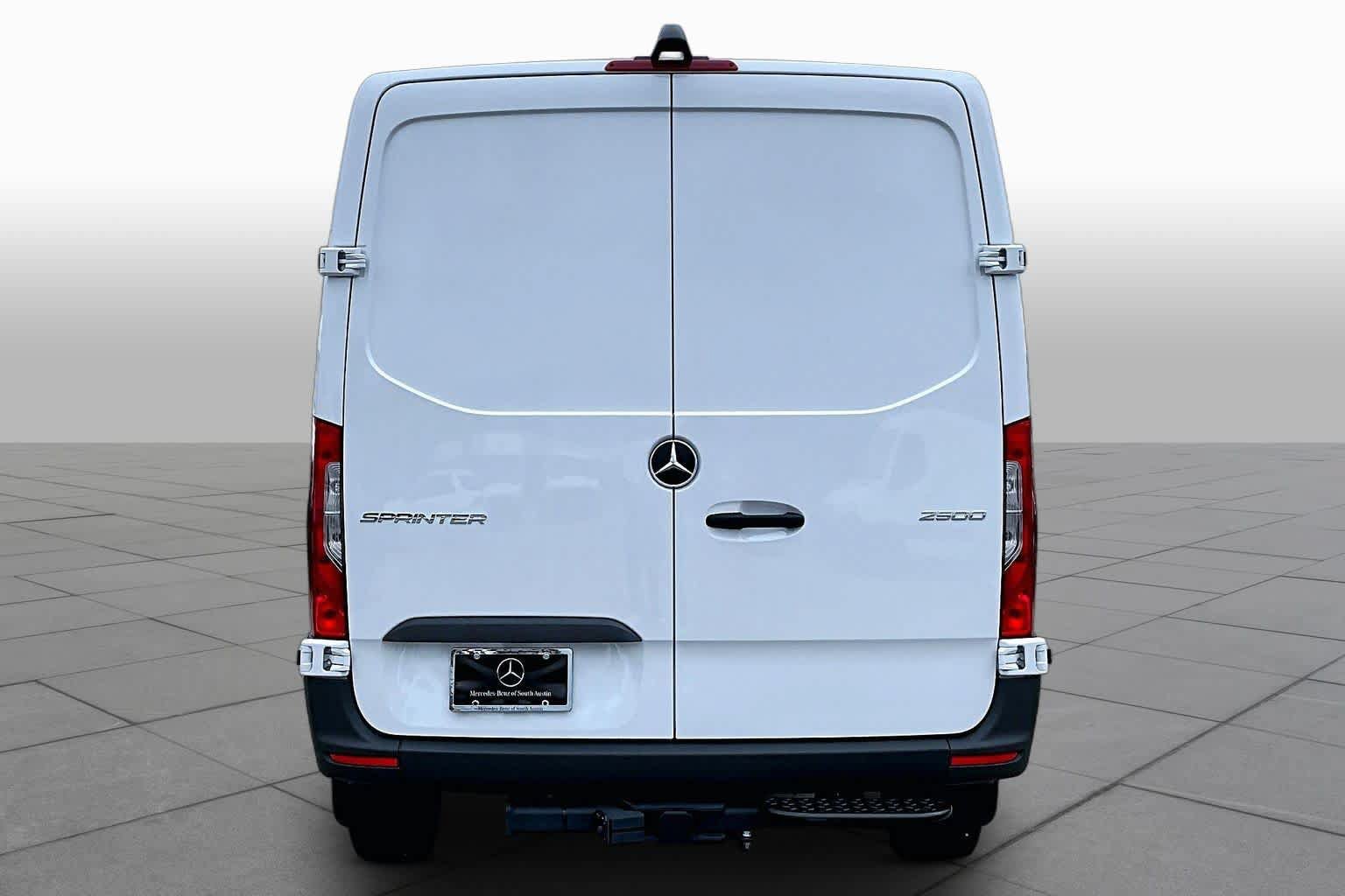 Used 2026 Mercedes-Benz Sprinter 2500 image 4