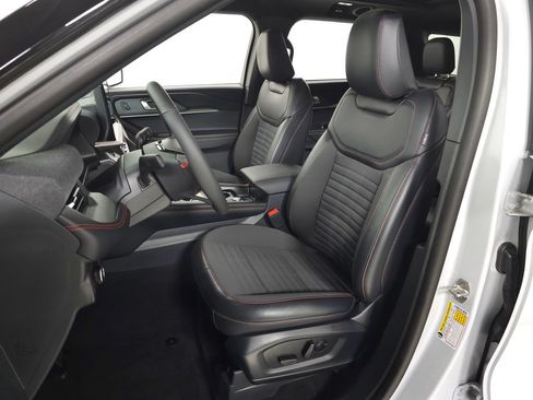 Used 2026 Ford Explorer ST-Line AWD/4WD image 18