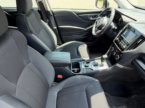 Used 2023 Subaru Forester Premium AWD/4WD image 17