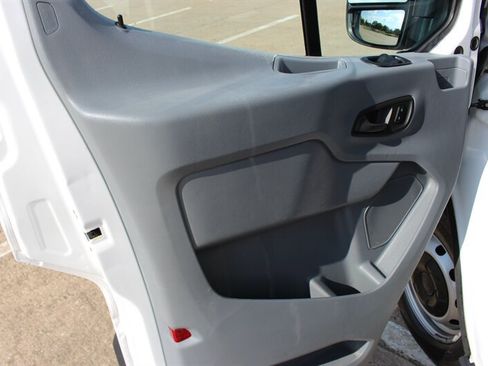 Used 2017 Ford Transit 250 130 Low Roof RWD image 28