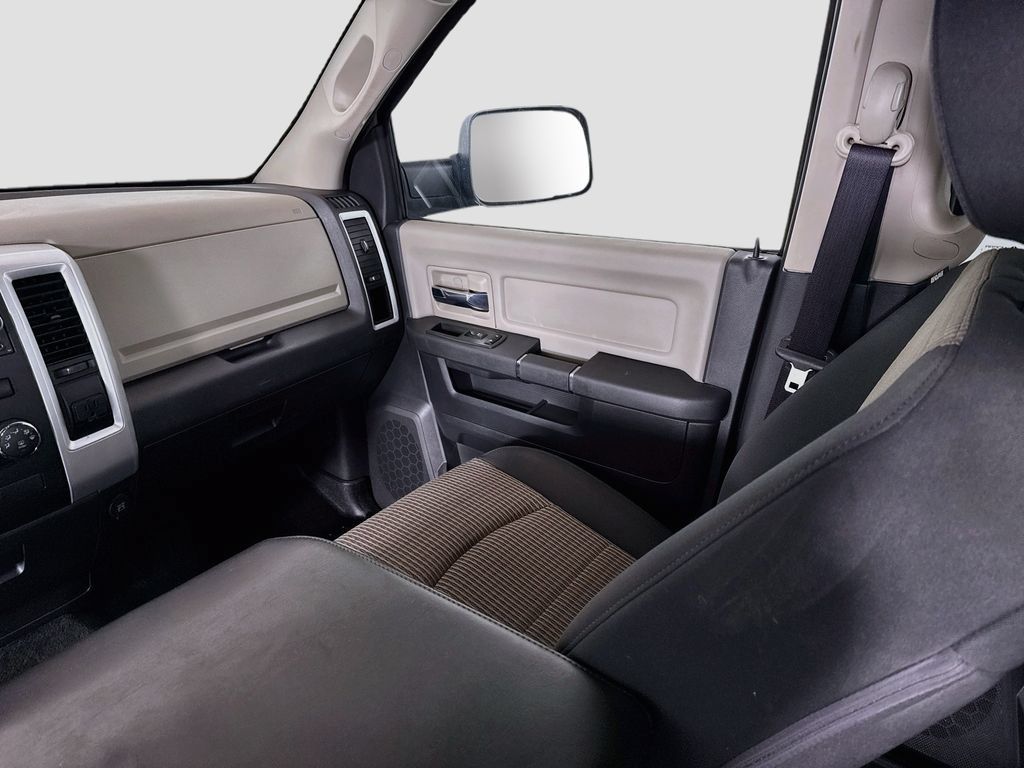 Used 2012 RAM 3500 SLT w/ Technology Group AWD/4WD image 19