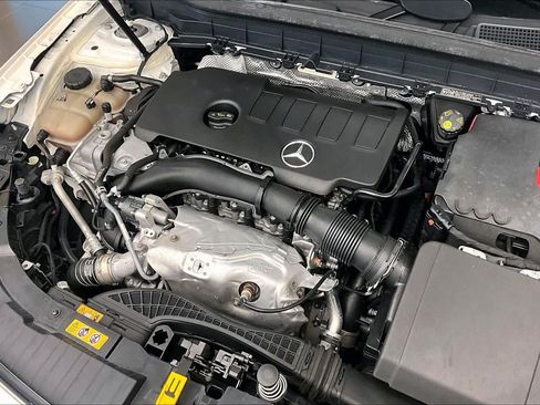 Used 2021 Mercedes-Benz GLB 250 image 29
