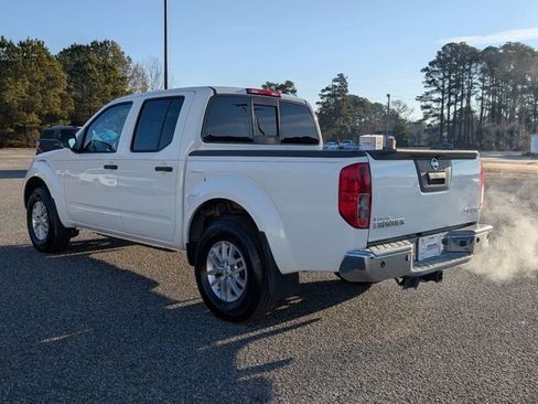 Used 2017 Nissan Frontier SV w/ SV Value Truck Package image 6