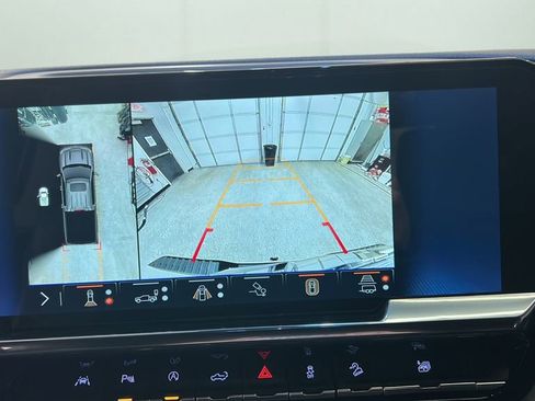 Used 2024 Chevrolet Silverado 1500 High Country w/ Z71 Off-Road Package image 22