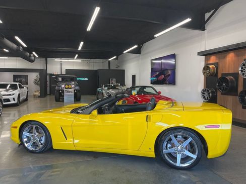 Used 2007 Chevrolet Corvette Convertible w/ Preferred Equipment Group RWD image 15