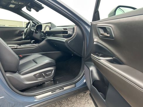 Used 2026 Toyota Crown Nightshade image 19