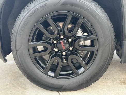 Used 2022 GMC Sierra 1500 Elevation image 12