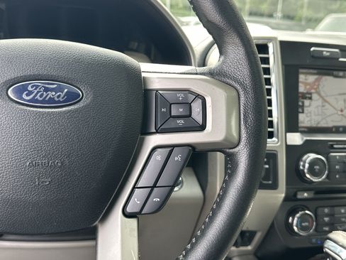 Used 2015 Ford F150 Lariat RWD image 27