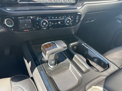 Used 2022 Chevrolet Silverado 1500 ZR2 w/ Technology Package AWD/4WD image 18