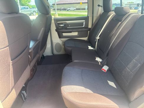 Used 2019 RAM 1500 Big Horn AWD/4WD image 12