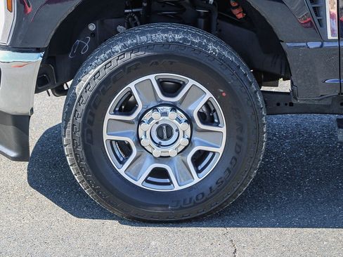 Used 2025 Ford F250 Lariat AWD/4WD image 9
