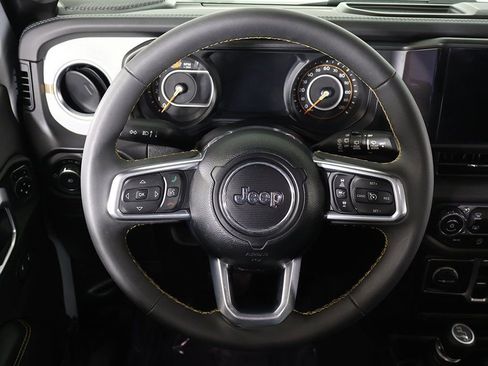 Used 2024 Jeep Wrangler Sahara image 33