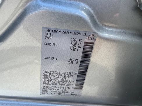 Used 2024 Nissan Altima 2.5 SV FWD image 24