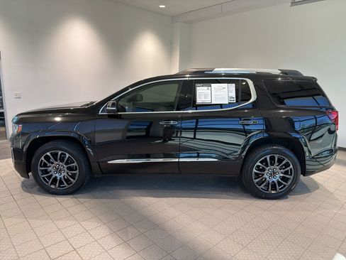Used 2023 GMC Acadia Denali w/ Black Diamond Edition image 2
