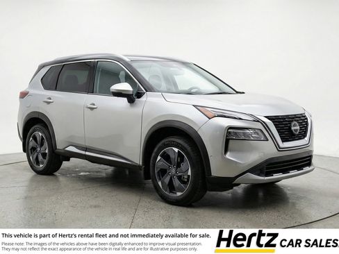 Used 2025 Nissan Rogue SV image 1