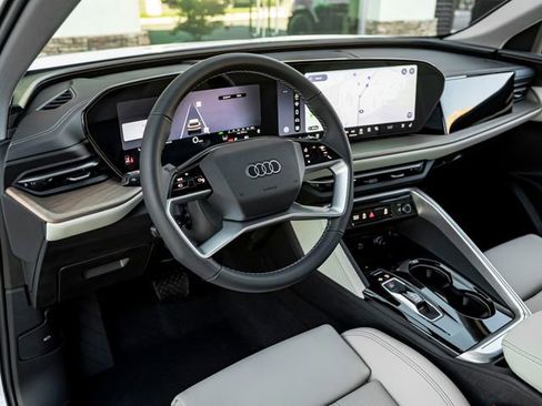 New 2026 Audi Q5 Premium Plus AWD/4WD image 18