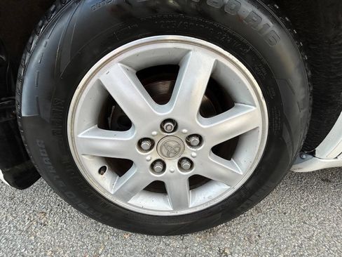 Used 2000 Toyota Avalon XLS image 31