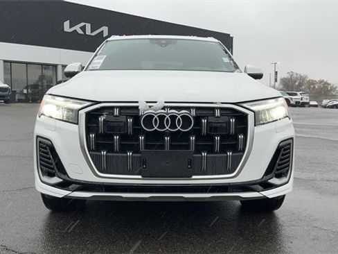 Used 2025 Audi Q7 3.0T Premium Plus image 3