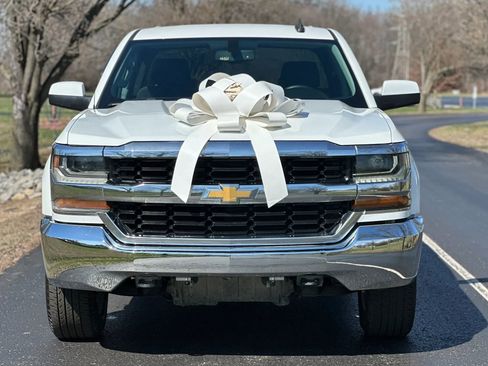 Used 2018 Chevrolet Silverado 1500 LT AWD/4WD image 2