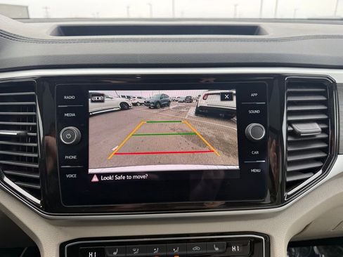 Used 2023 Volkswagen Atlas SE image 31