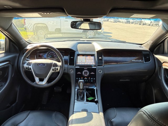 Used 2018 Ford Taurus Limited w/ Driver Assist Package FWD image 13