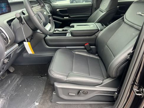 New 2026 Ford Expedition Max Platinum AWD/4WD image 9