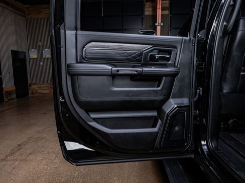 Used 2025 RAM 3500 Limited image 38