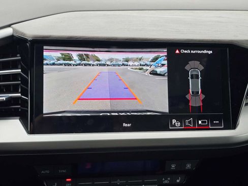 Used 2024 Audi Q4 e-tron Premium Plus image 31