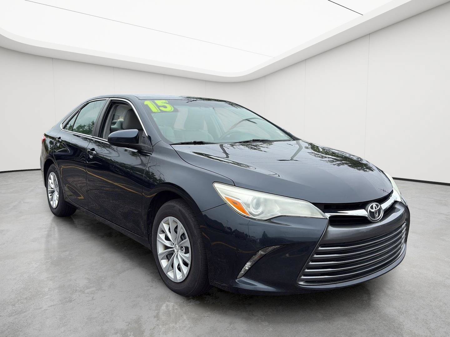 Used 2015 Toyota Camry FWD image 28