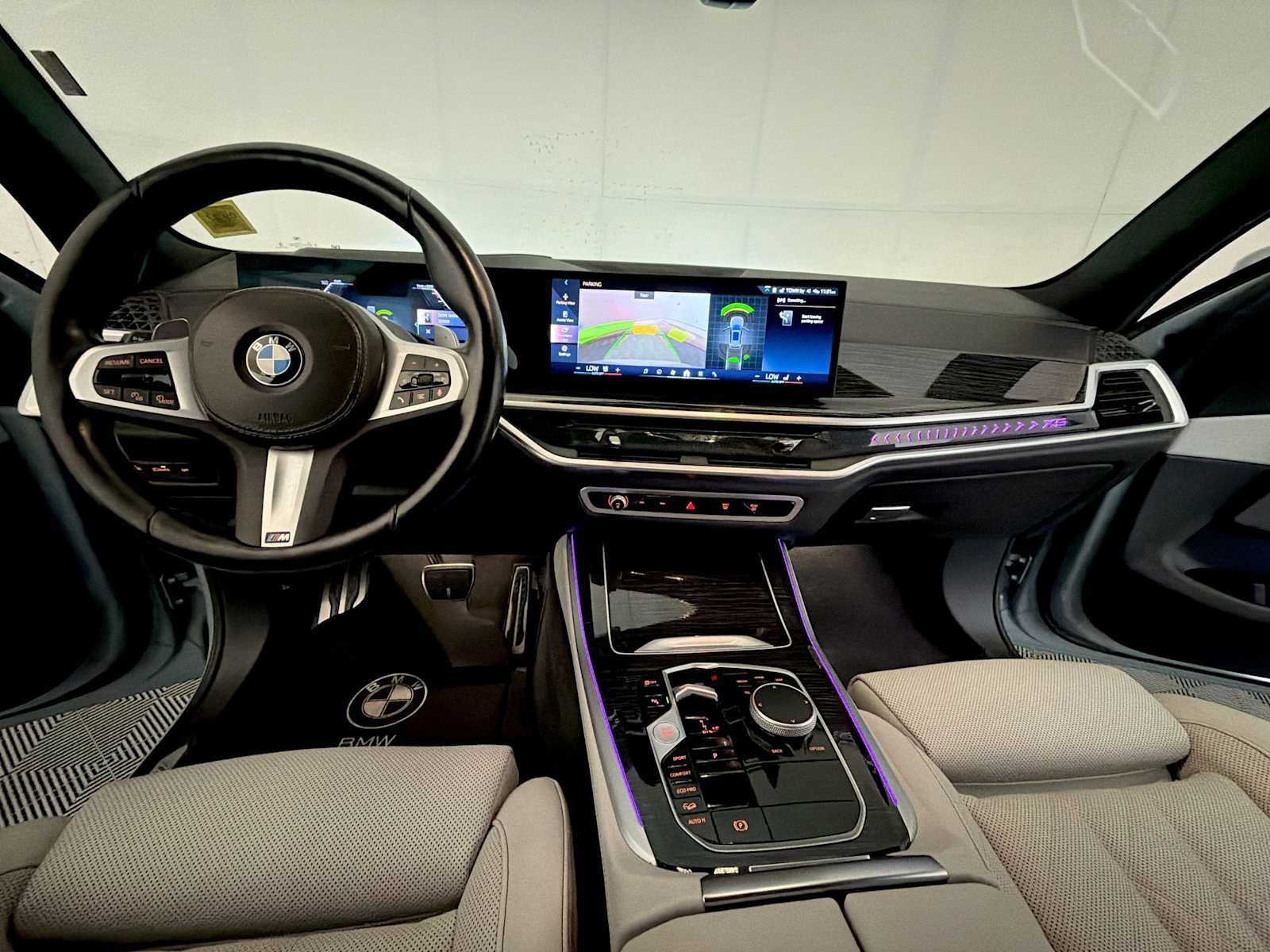 Used 2024 BMW X5 xDrive40i w/ M Sport Package AWD/4WD image 15
