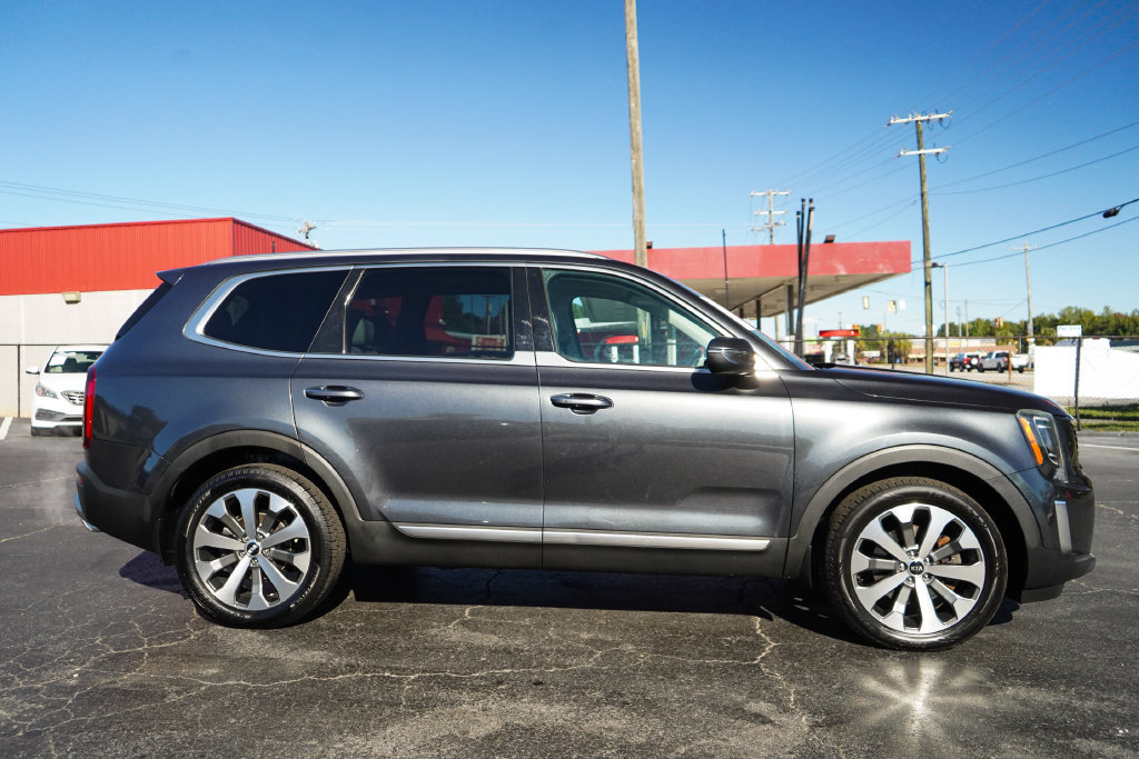 Used 2021 Kia Telluride S FWD image 2
