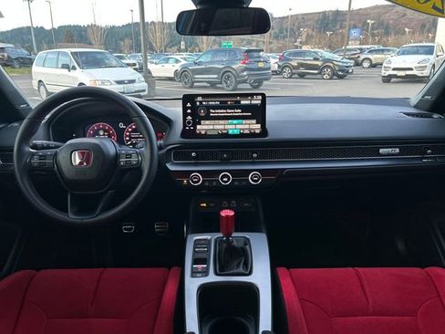 Used 2024 Honda Civic Type R image 15