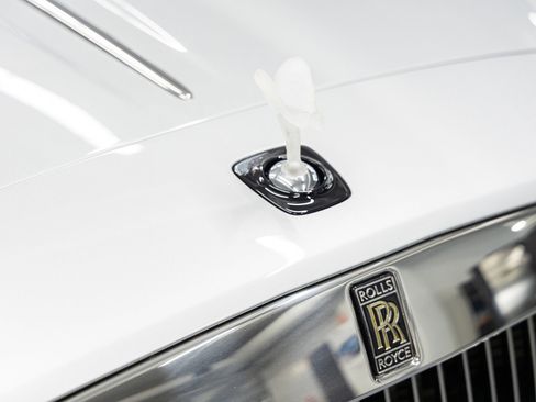 Used 2017 Rolls-Royce Dawn RWD image 12