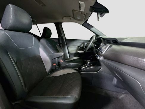 Used 2020 Nissan Kicks SV FWD image 29