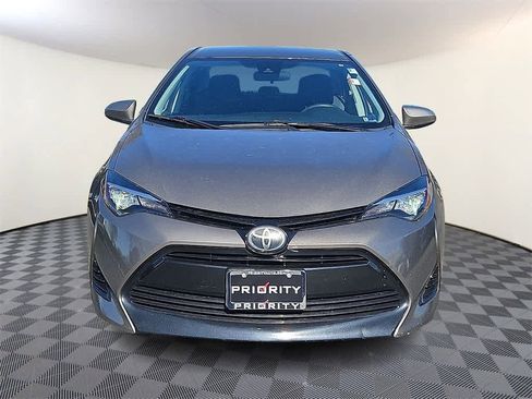 Used 2017 Toyota Corolla LE image 2