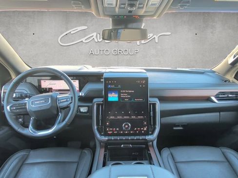 Used 2025 GMC Yukon Denali image 20