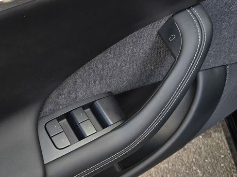 Used 2021 Tesla Model S Long Range image 11