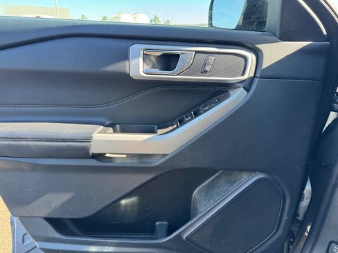 Certified 2022 Ford Explorer XLT RWD image 14