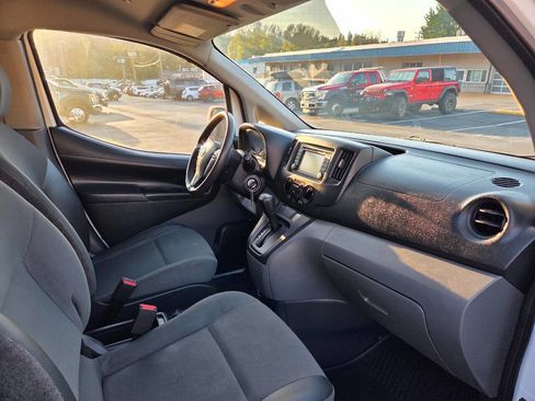 Used 2019 Nissan NV200 SV w/ Navigation Package image 14