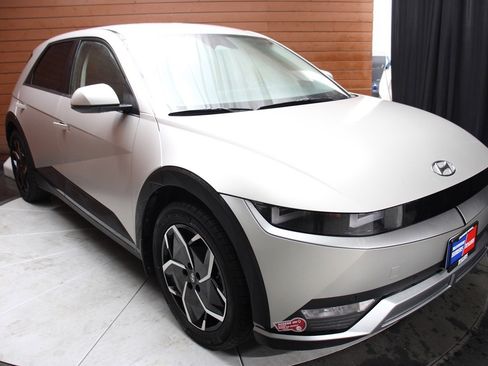 Used 2023 Hyundai Ioniq 5 SEL image 17